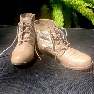 Mossimo Kessi boots